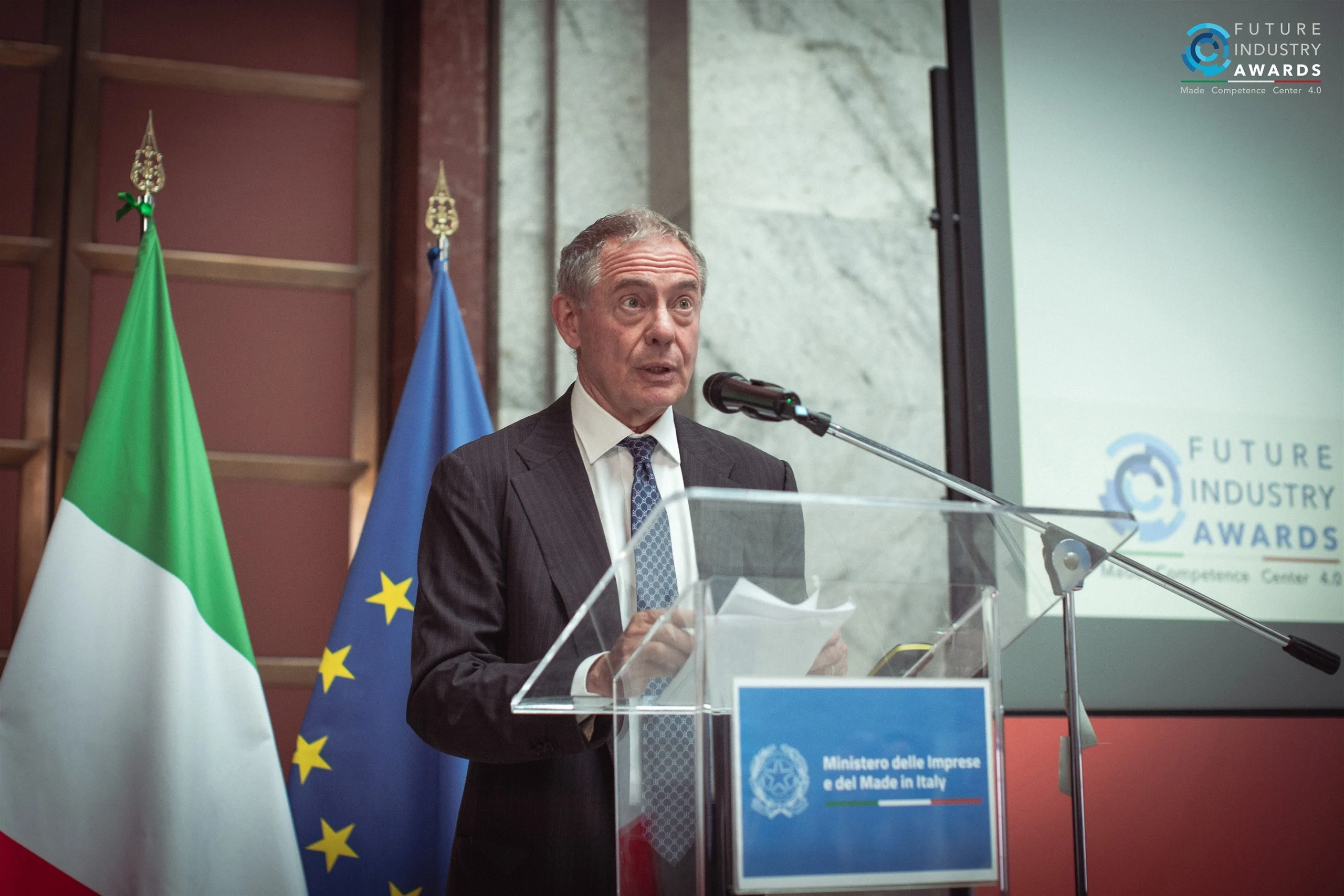 MinistroAdolfoUrso_FutureIndustryAwards_Napoli24giugno2026_057